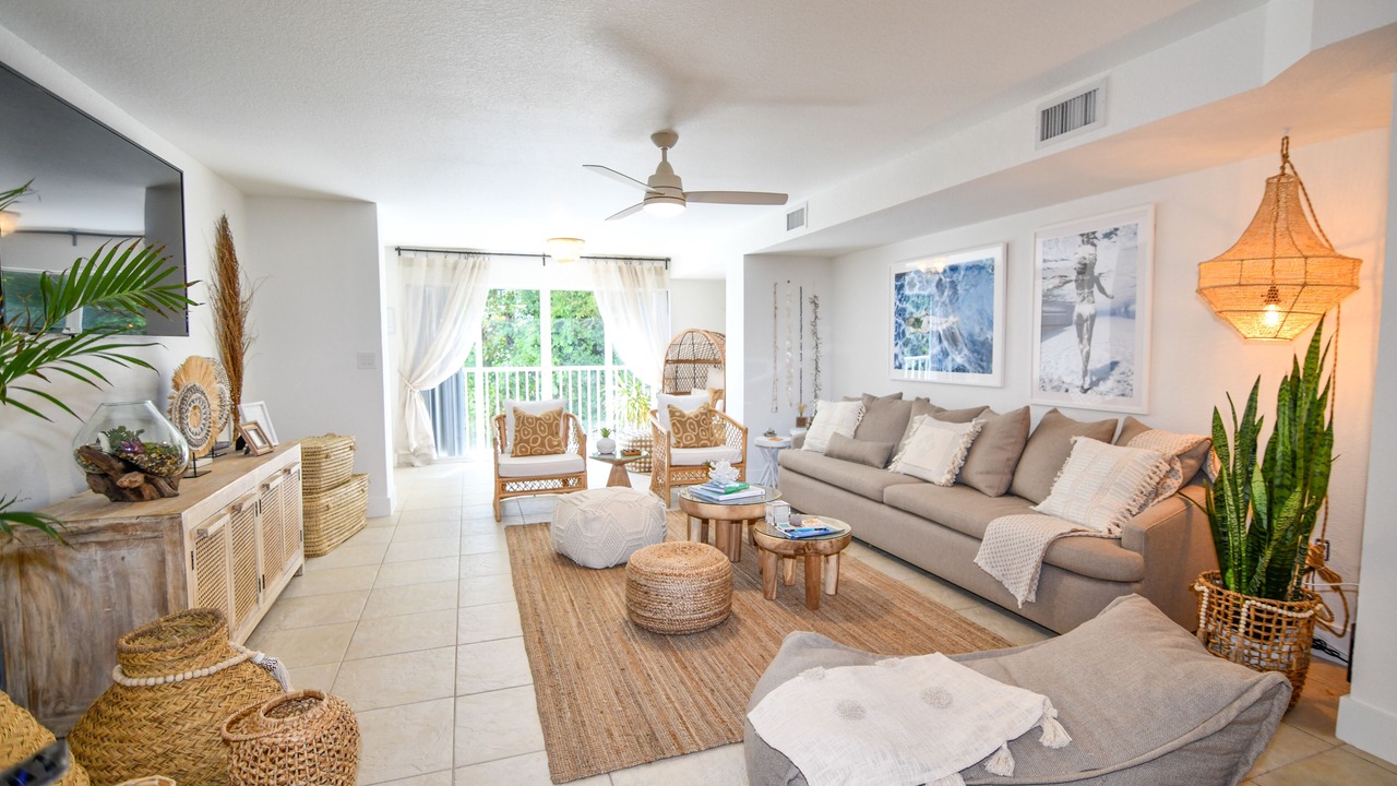 Photo of Livingroom in Rock Harbor