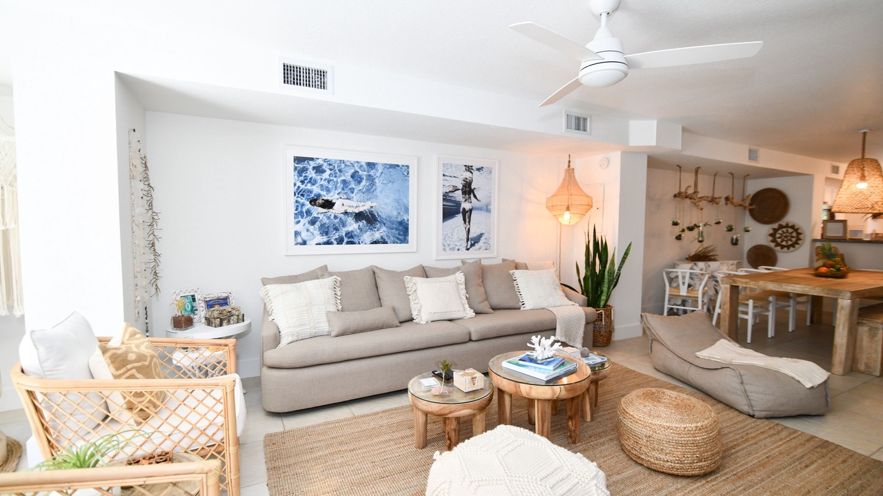 Photo of Livingroom in Rock Harbor