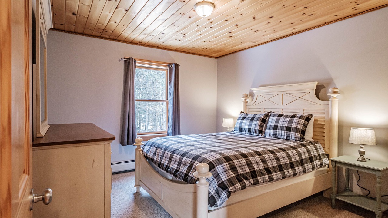 Photo of Bedroom in Rumford Center