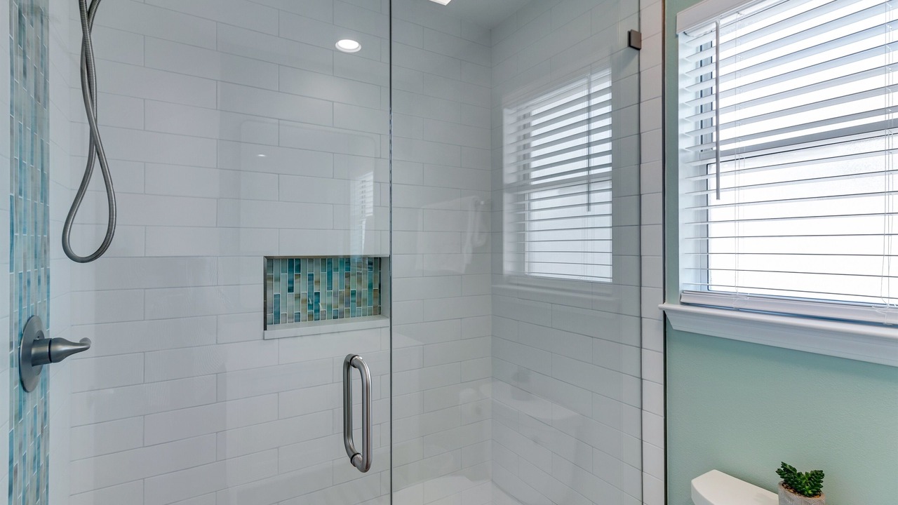 Photo of Bathroom in Clipper Cove