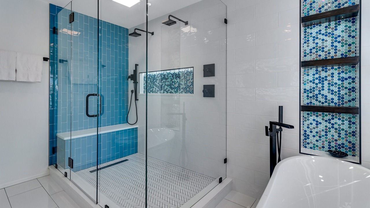 Photo of Bathroom in Clipper Cove