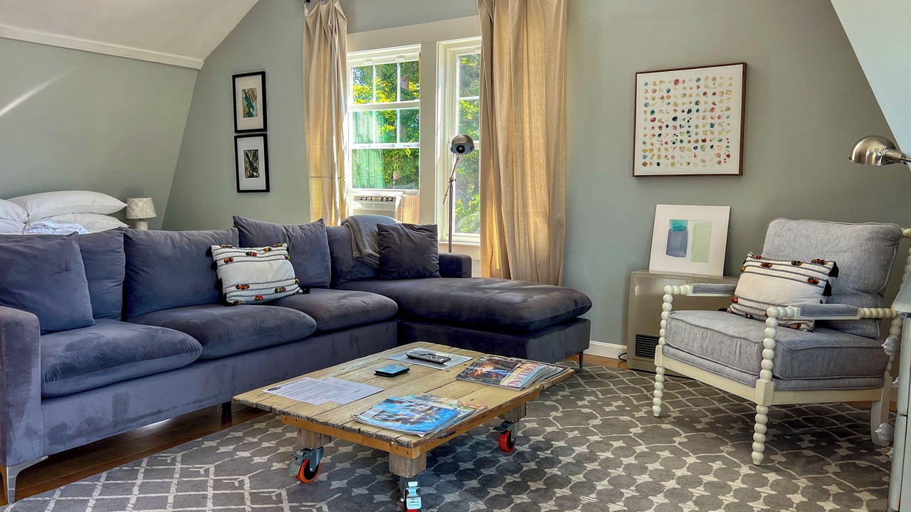 Photo of Livingroom in Mid-Coast and Islands