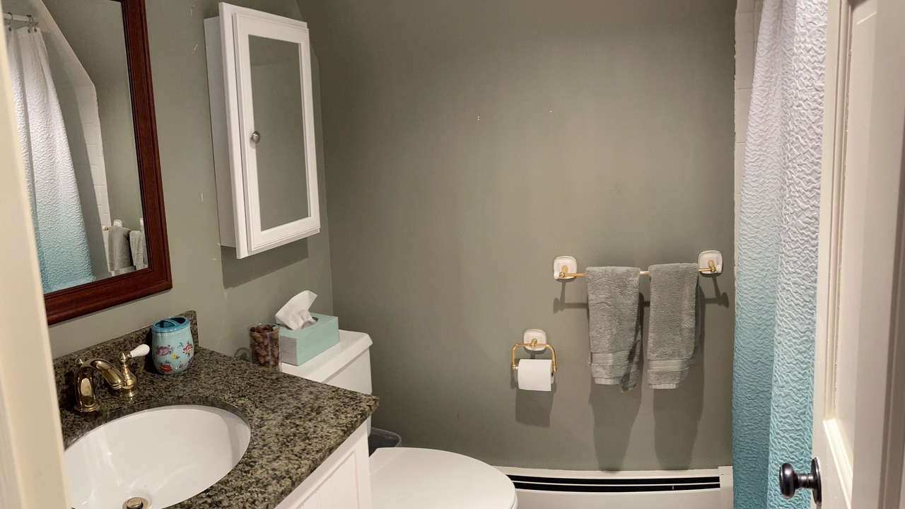 Photo of Bathroom in Pemaquid