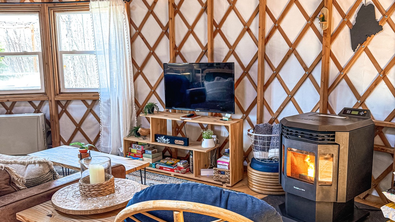 Photo of Livingroom in Bryant Pond
