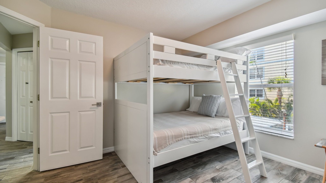 Photo of Bedroom in Independence Square