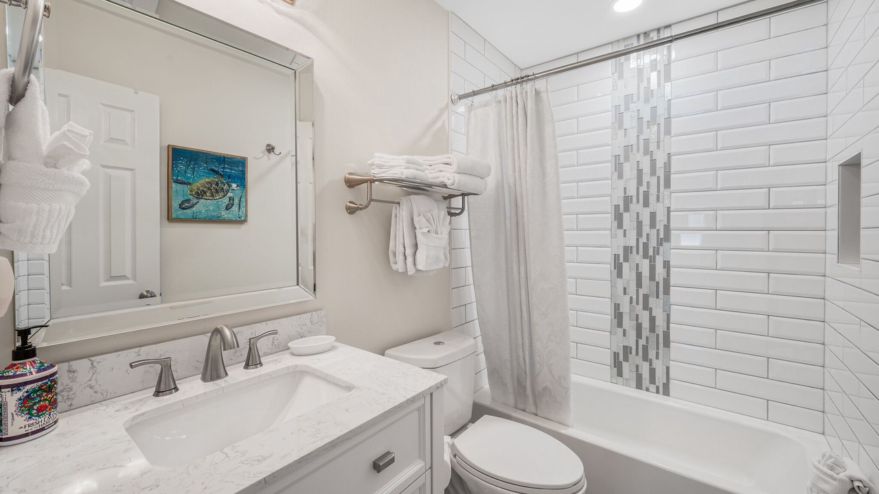 Photo of Bathroom in Clipper Cove