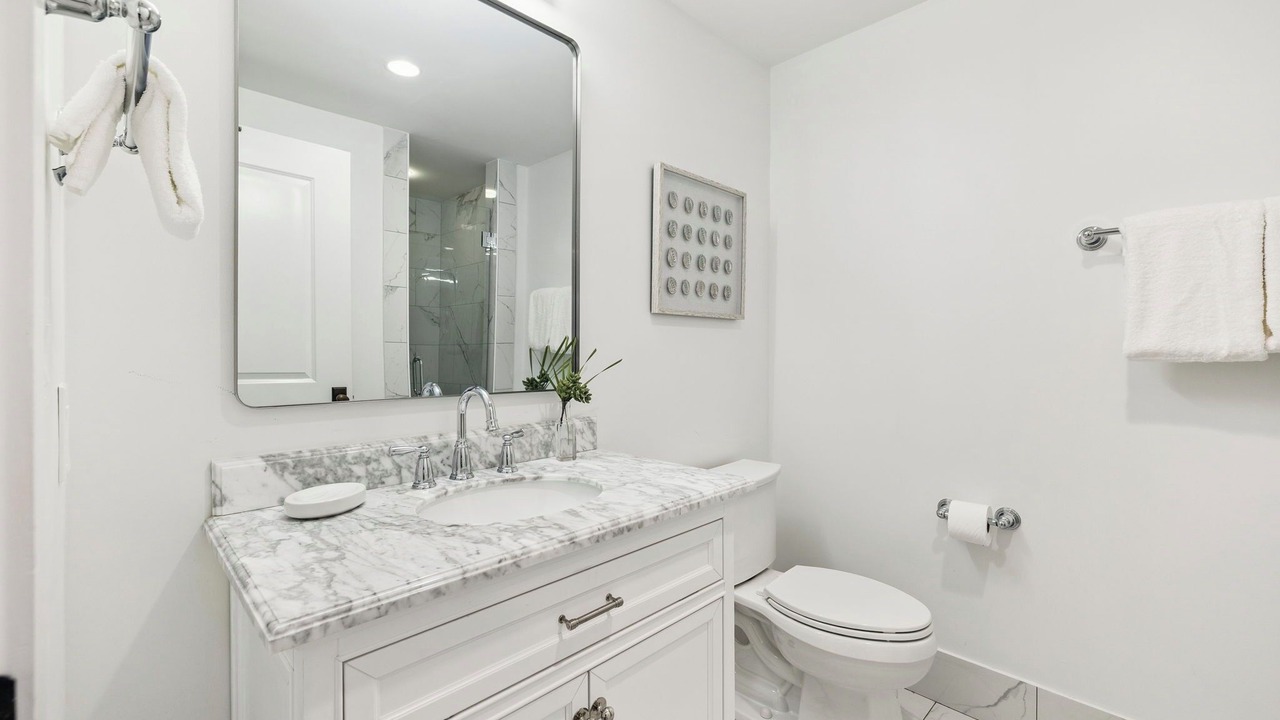 Photo of Bathroom in Gulf District