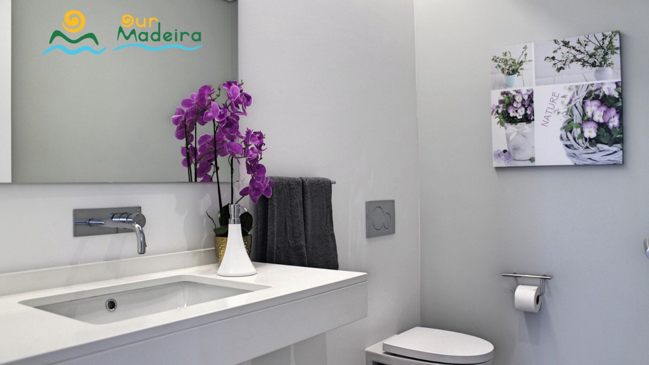 Photo of Bathroom in Estreito da Calheta