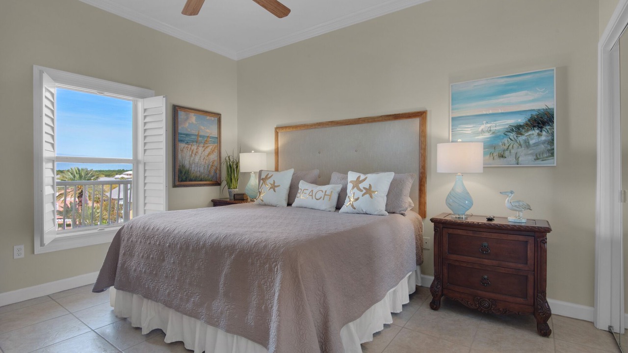Photo of Bedroom in Miramar Beach