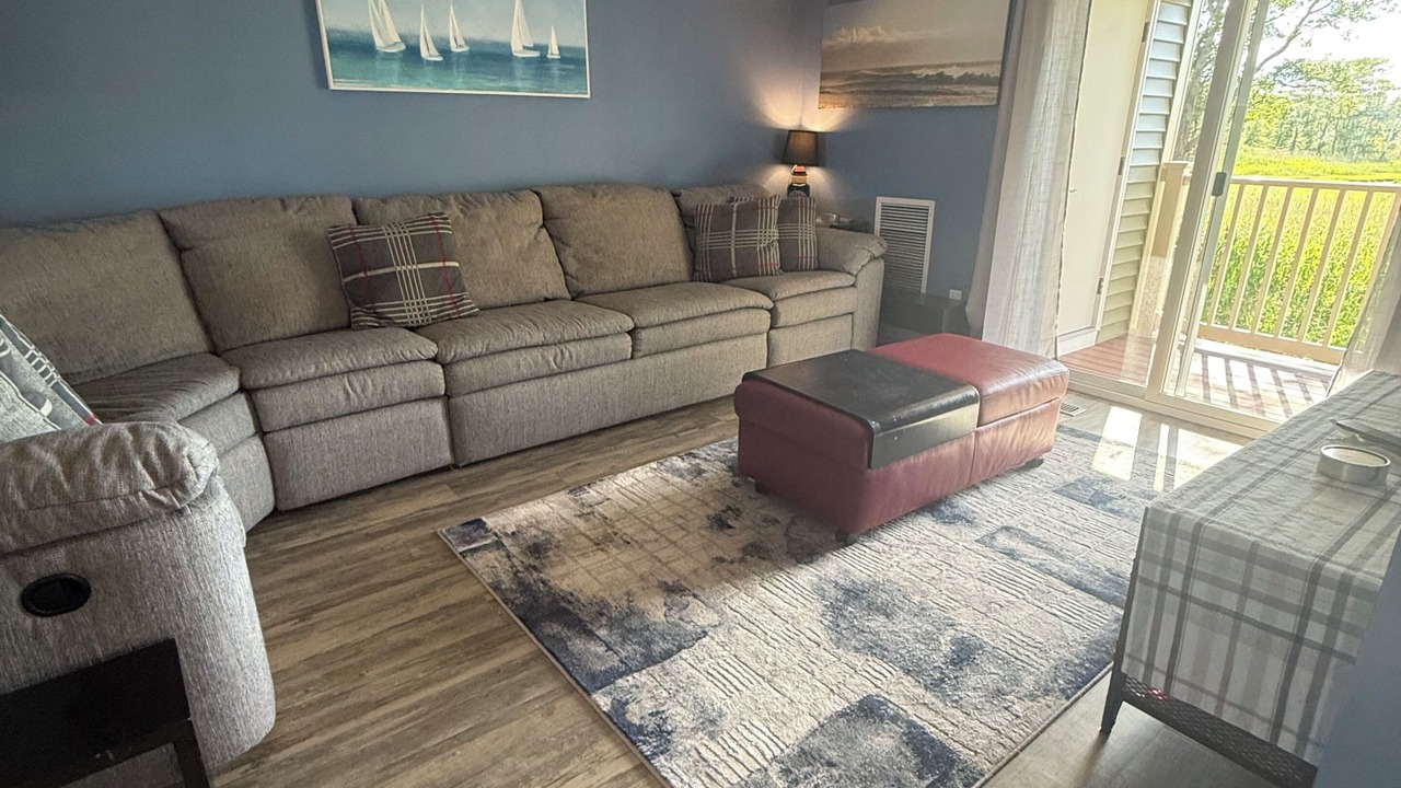 Photo of Livingroom in Hampton