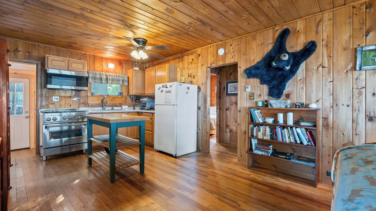 Photo of Kitchen in Rangeley Plantation