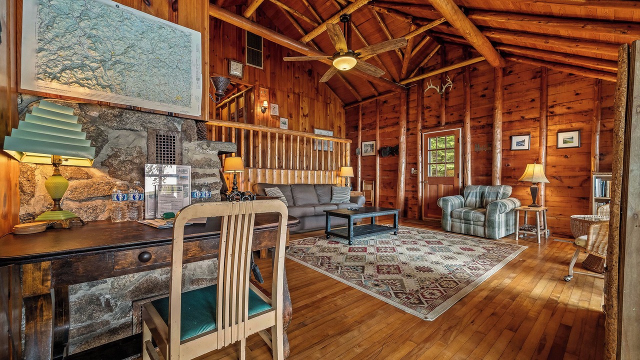 Photo of Livingroom in Rangeley