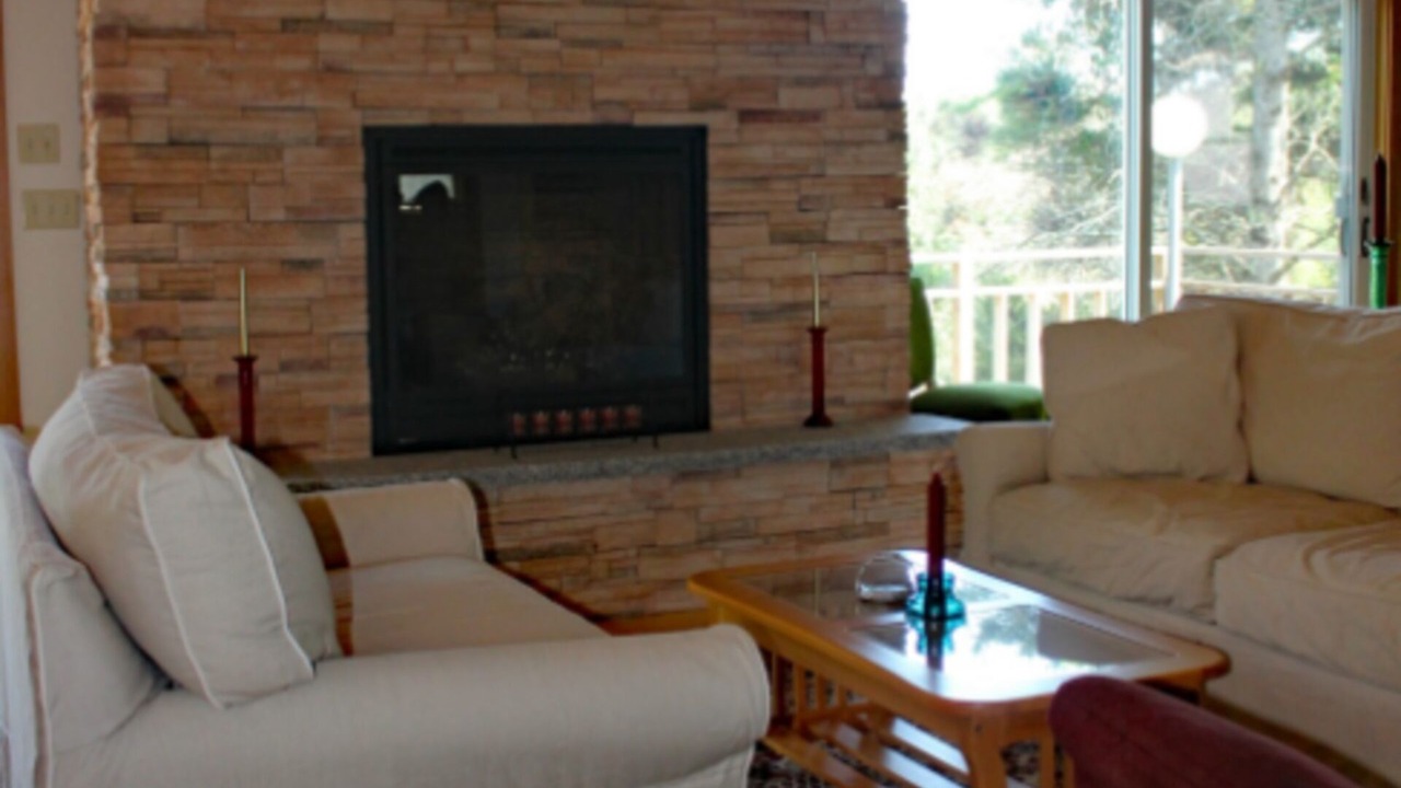 Photo of Livingroom in New Harbor