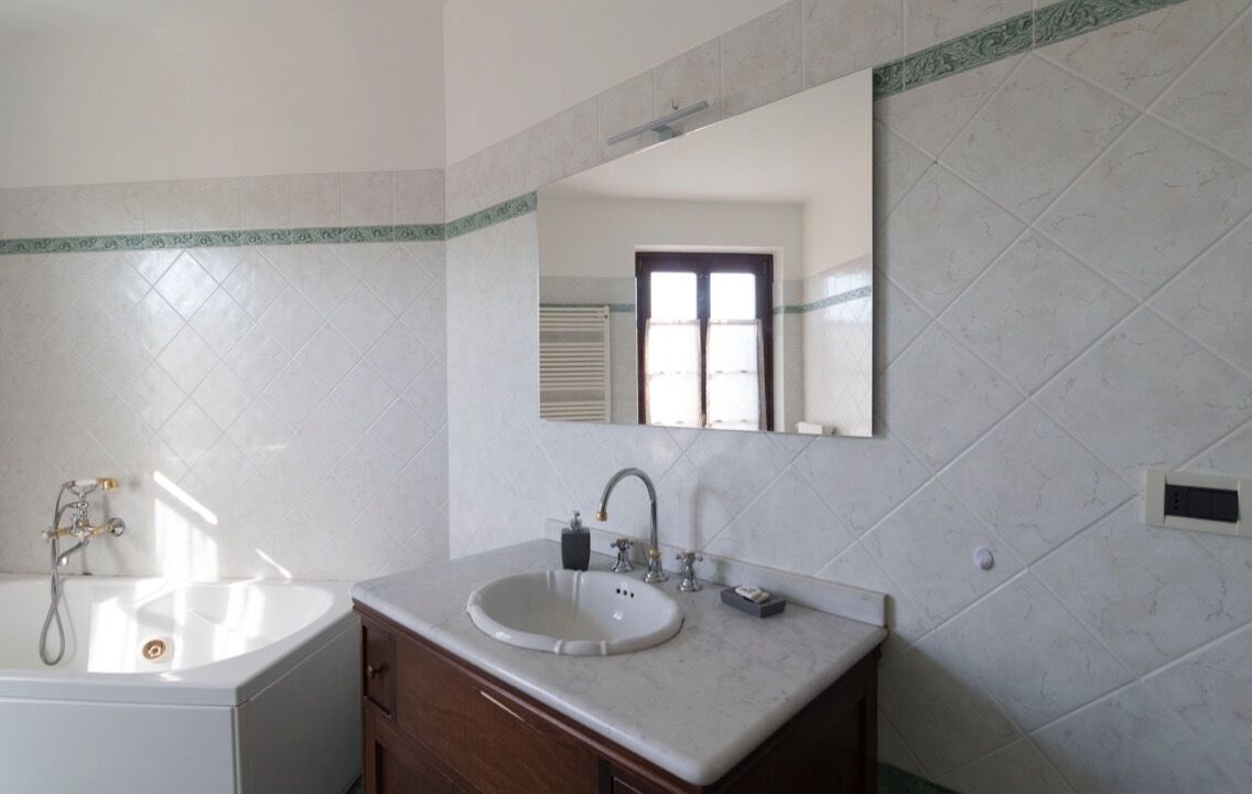 Photo of Bathroom in La Morra