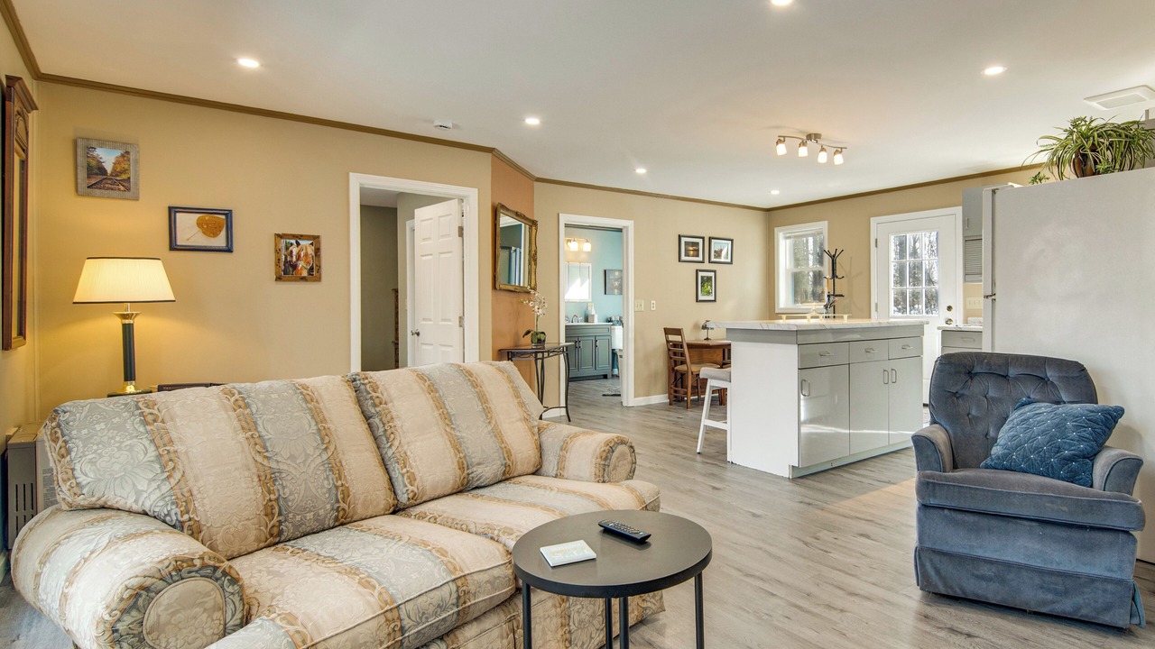 Photo of Livingroom in Canton