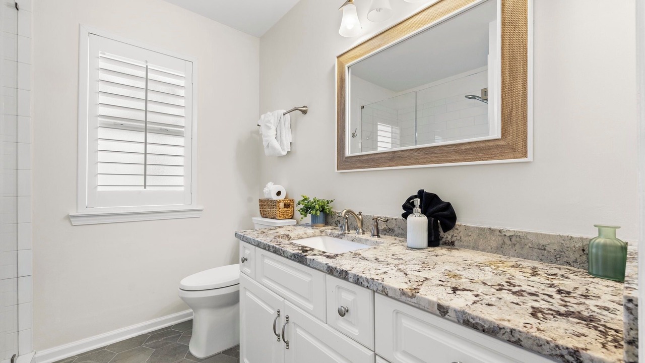Photo of Bathroom in Clipper Cove