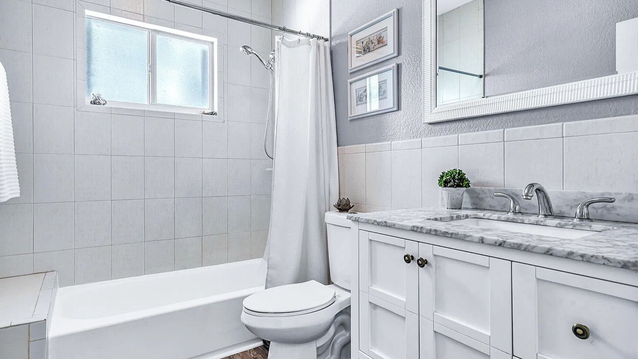Photo of Bathroom in Twin Lakes
