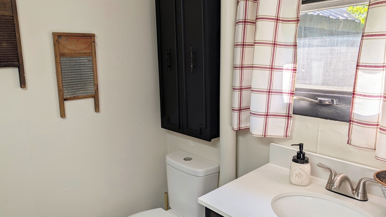 Photo of Bathroom in Brownville