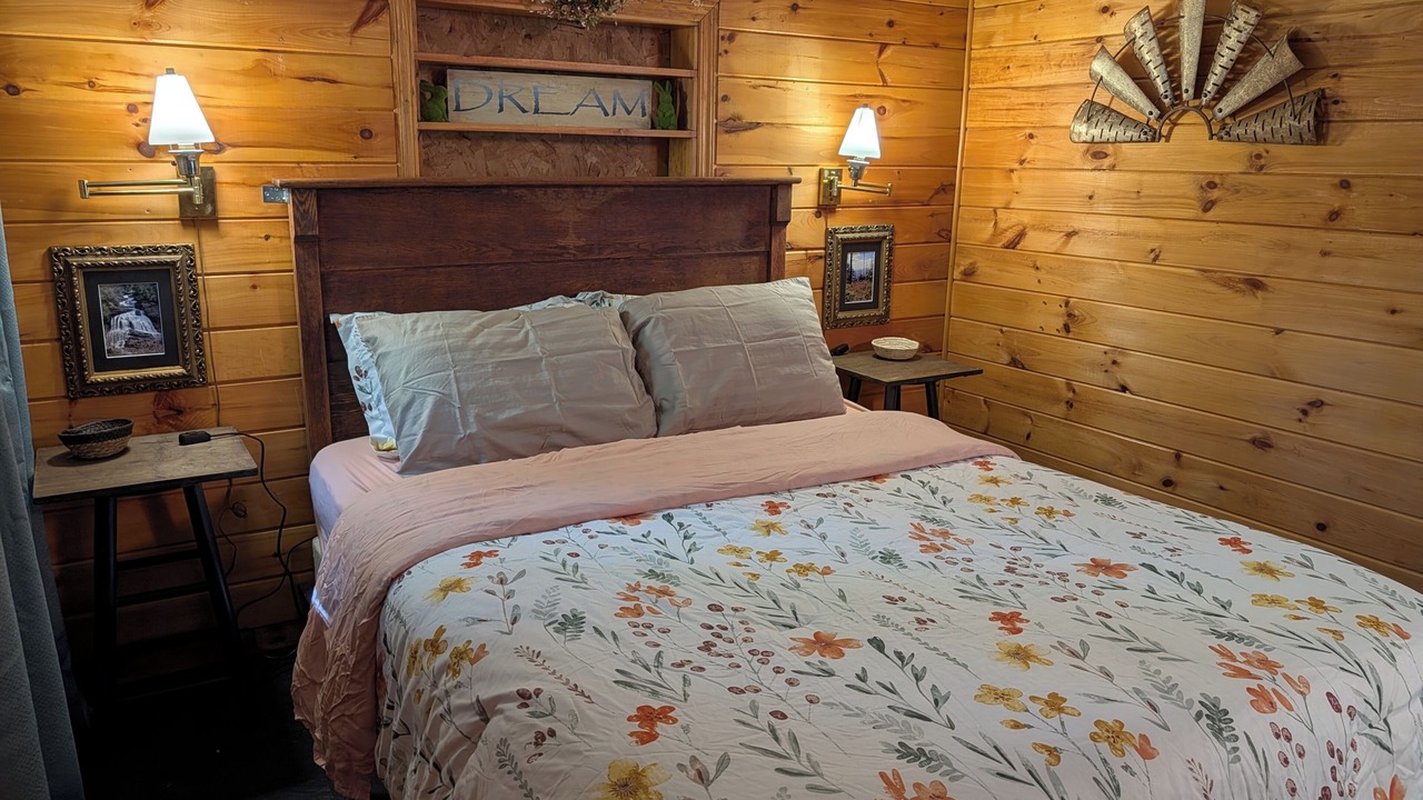 Photo of Bedroom in Brownville