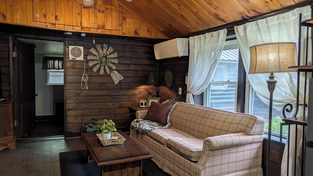 Photo of Livingroom in Brownville