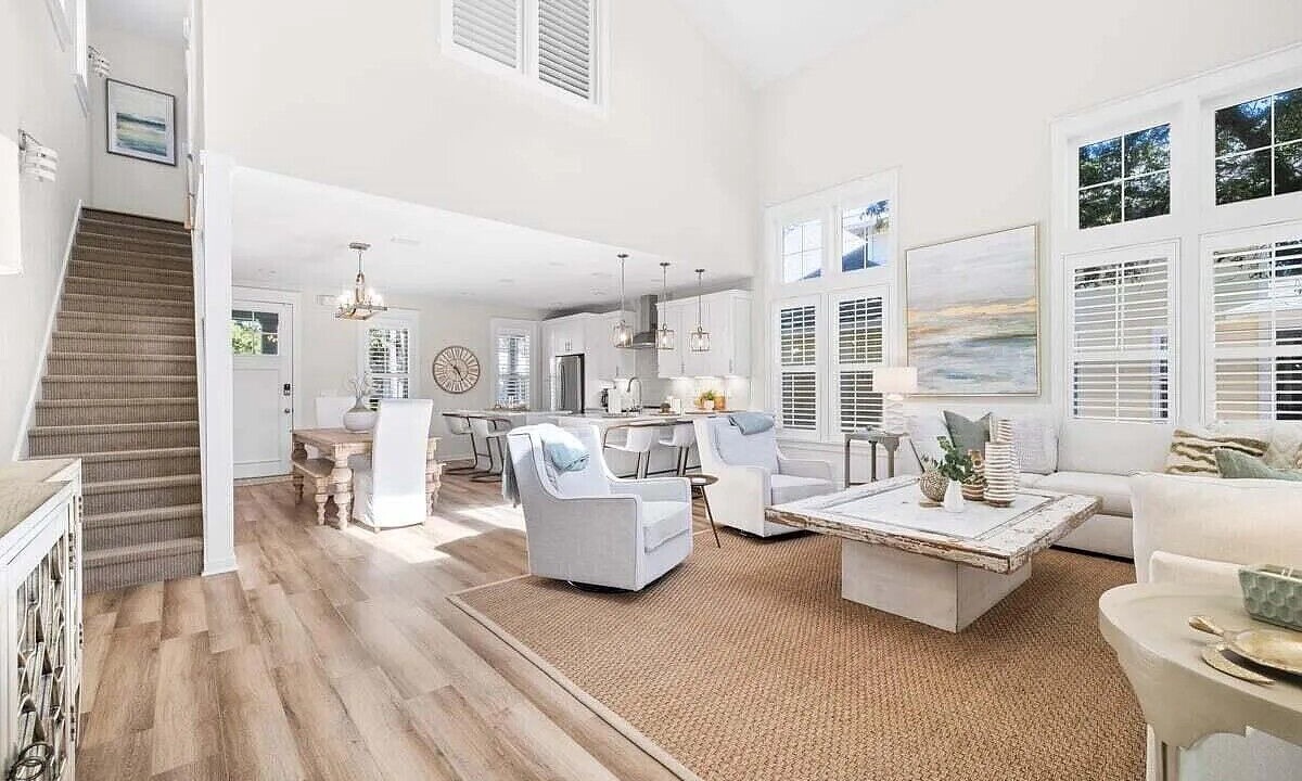 Photo of Livingroom in Laurel Grove