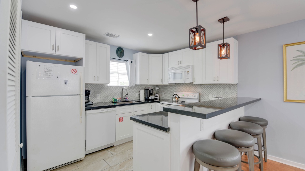 Photo of Kitchen in Uptown - Upper Duval