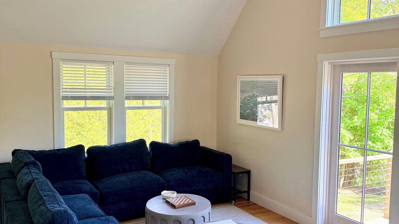 Photo of Livingroom in New Harbor