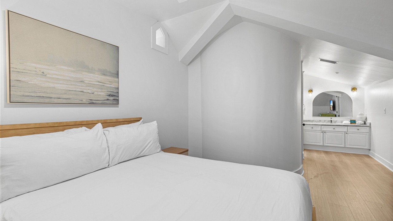 Photo of Bedroom in Beach District