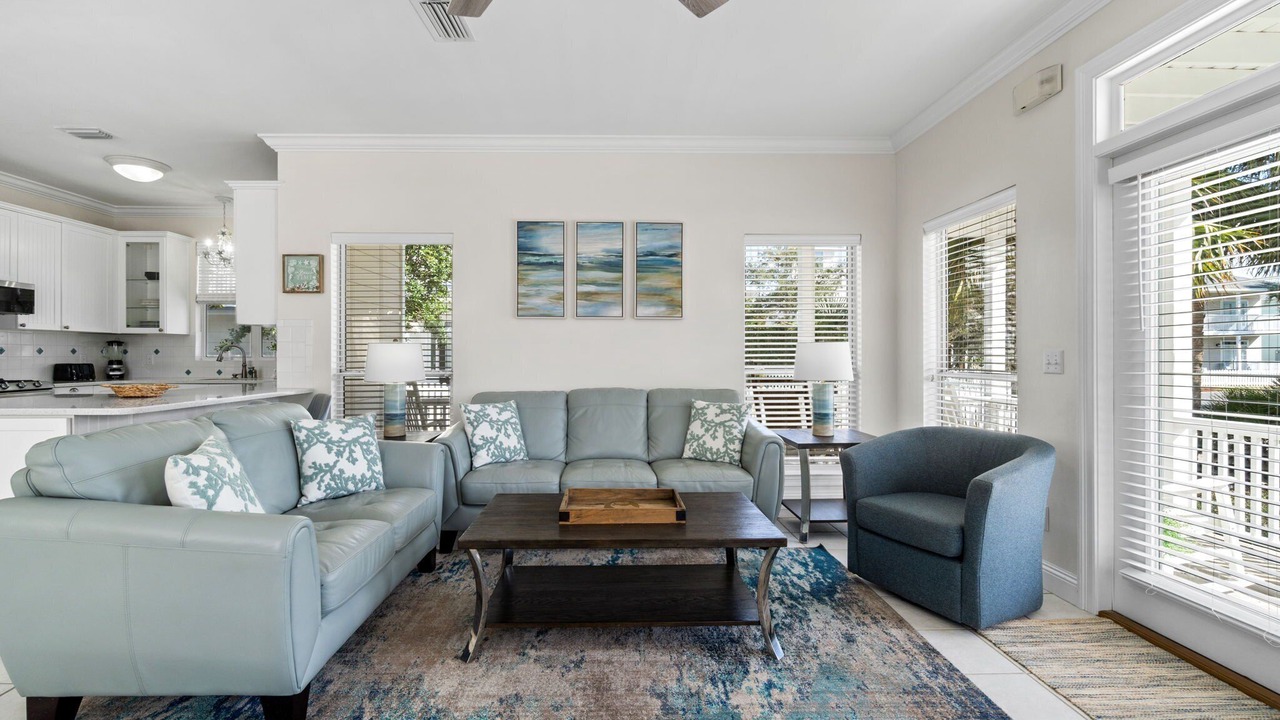 Photo of Livingroom in Clipper Cove
