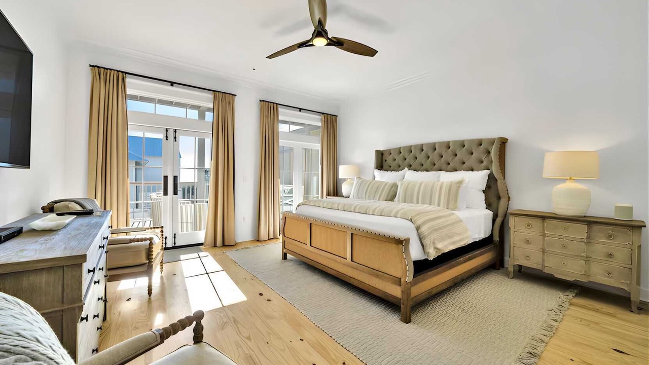 Photo of Bedroom in Beach District
