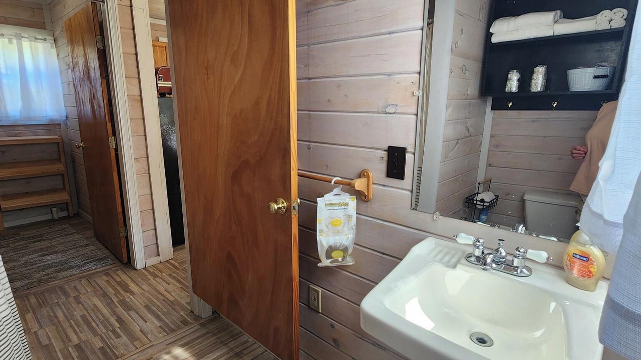 Photo of Bathroom in Brownville