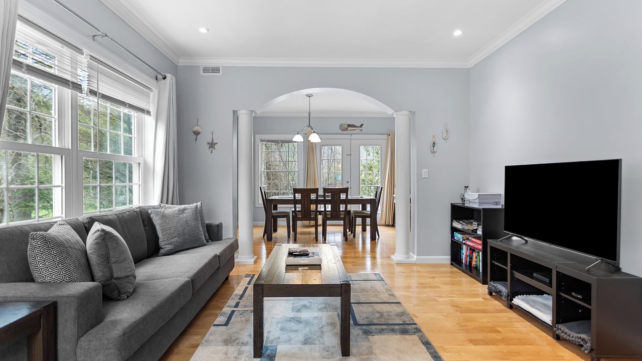 Photo of Livingroom in Salsbury Cove