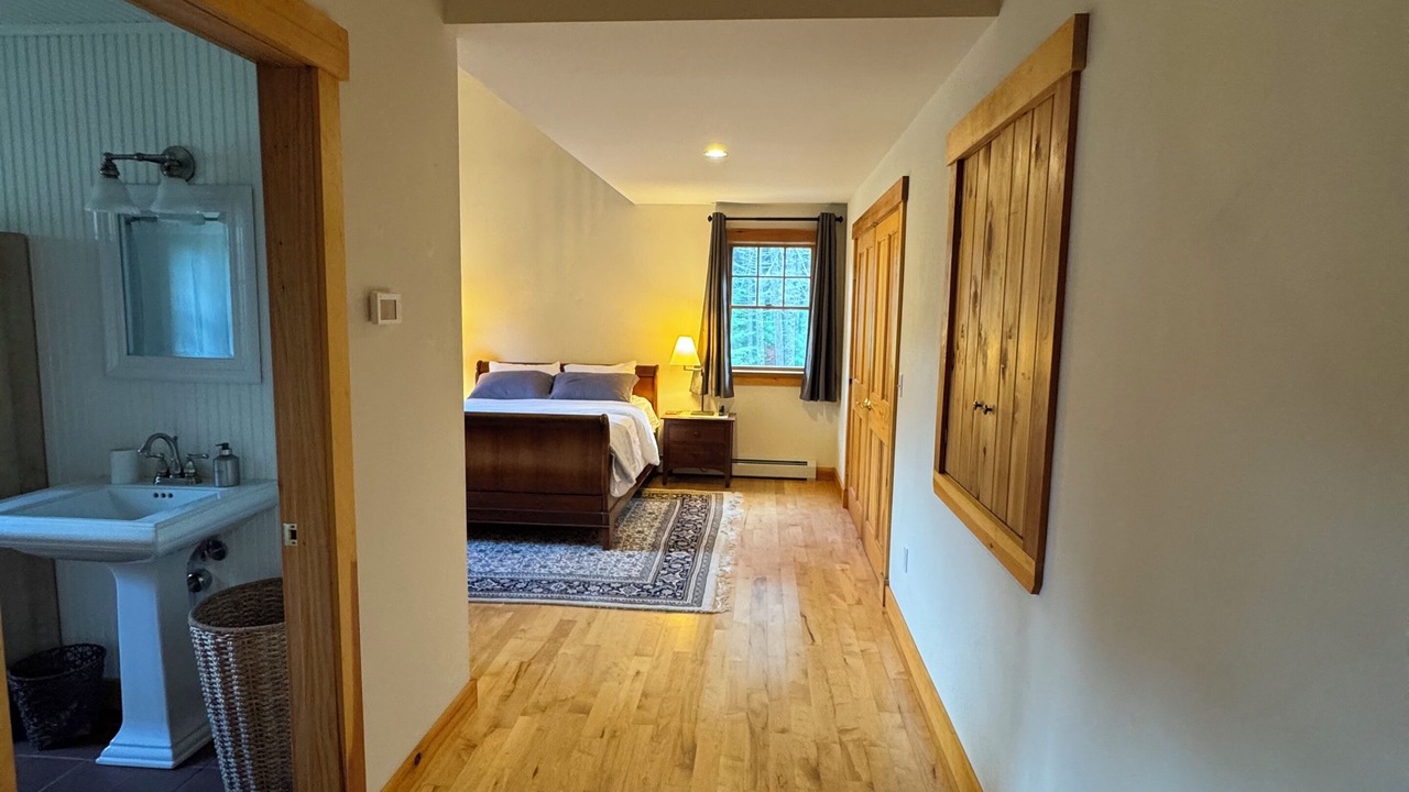 Photo of Bedroom in Waldoboro