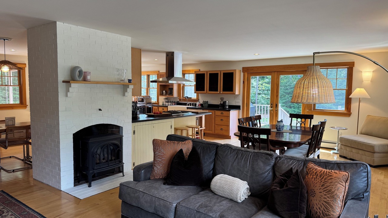 Photo of Livingroom in Waldoboro