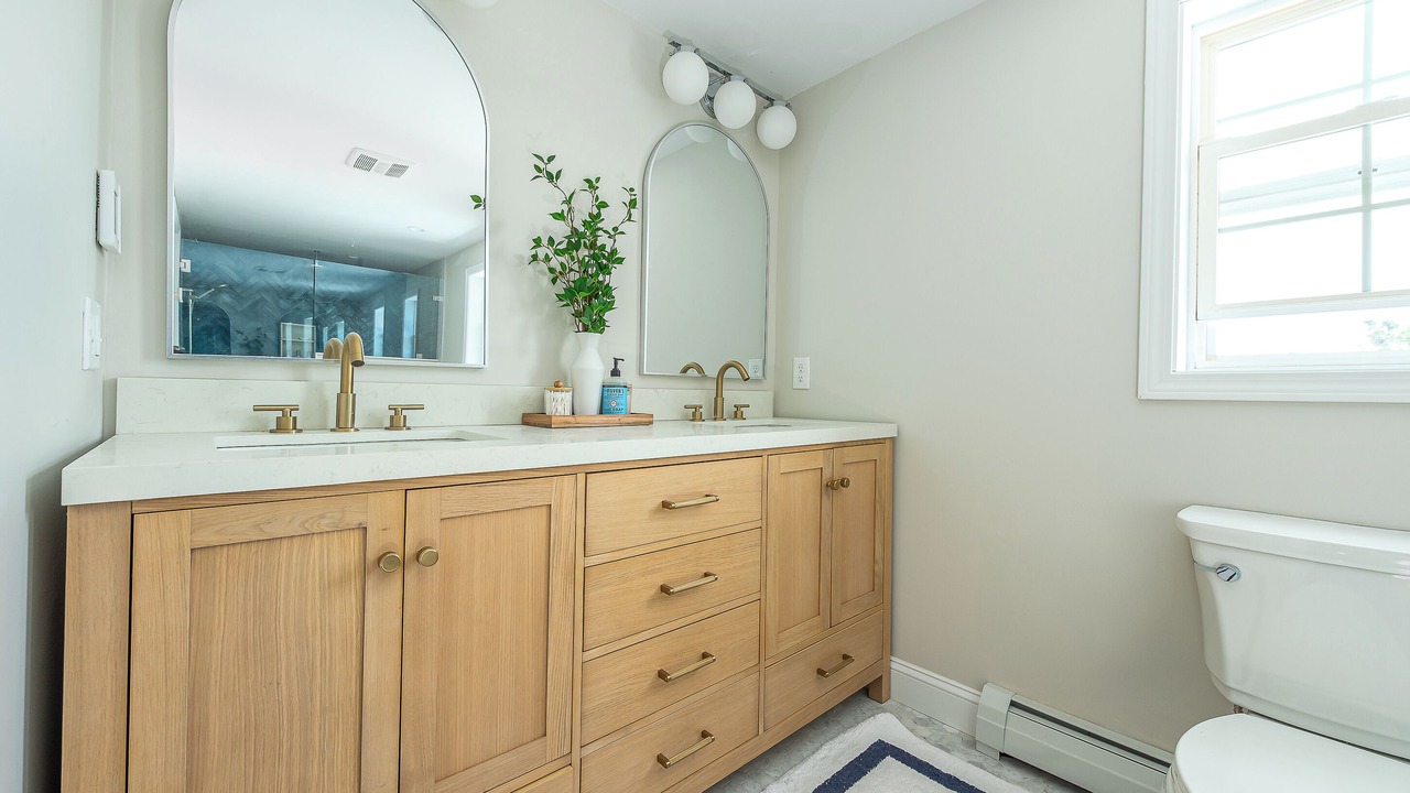 Photo of Bathroom in Mid-Coast and Islands