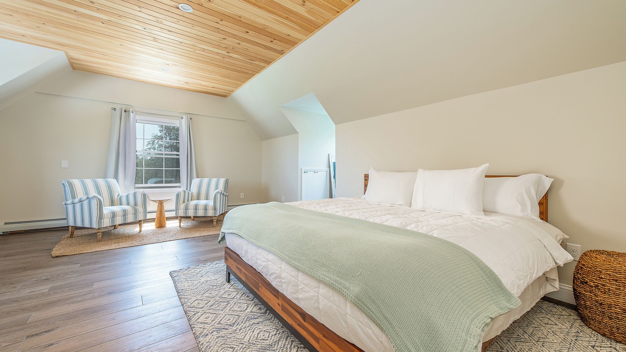 Photo of Bedroom in Mid-Coast and Islands