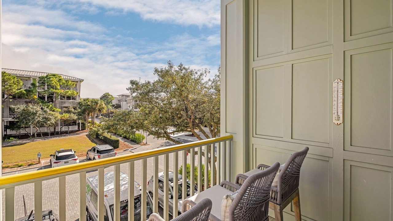 Photo of Patio Balcony in Beach District