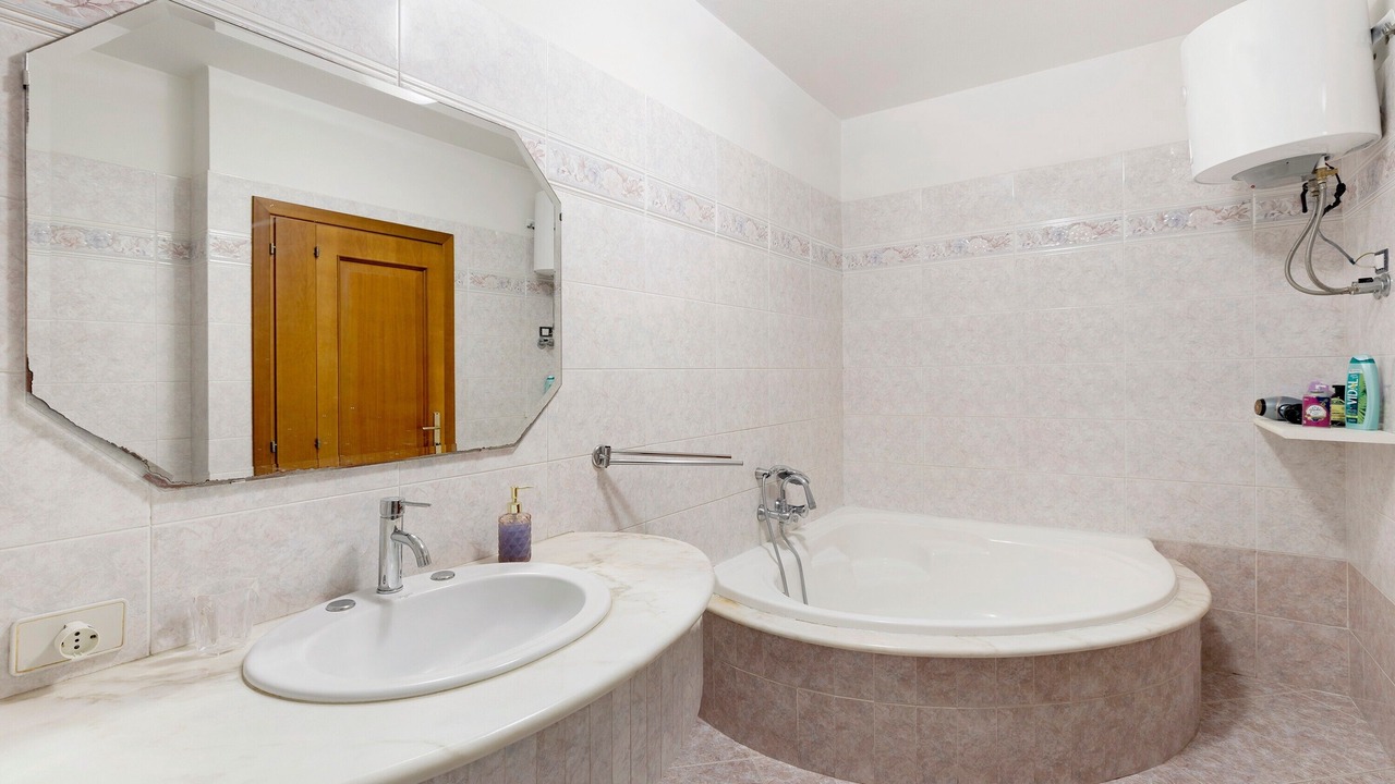 Photo of Bathroom in Cabras