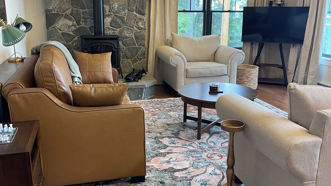 Photo of Livingroom in Danforth