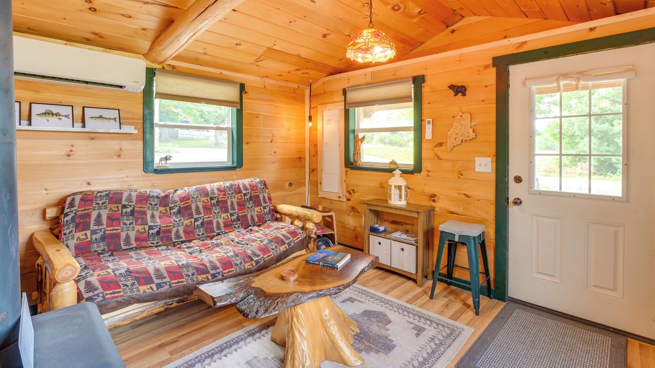 Photo of Livingroom in Lee