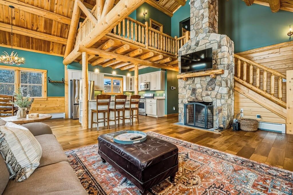 Photo of Livingroom in Rumford Center