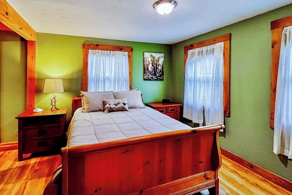 Photo of Bedroom in Bethel