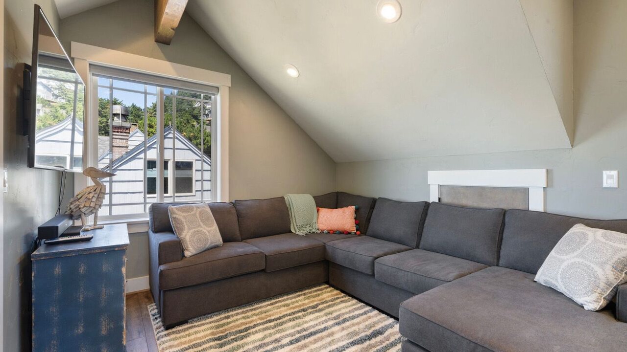 Photo of Livingroom in Oceanside