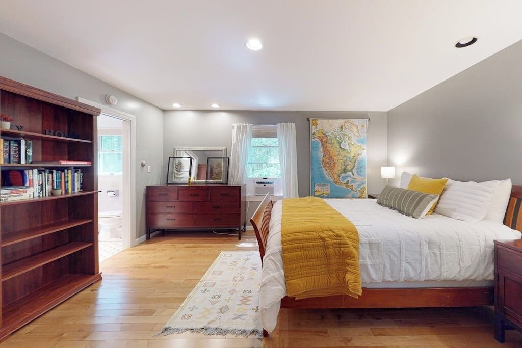 Photo of Bedroom in Bath