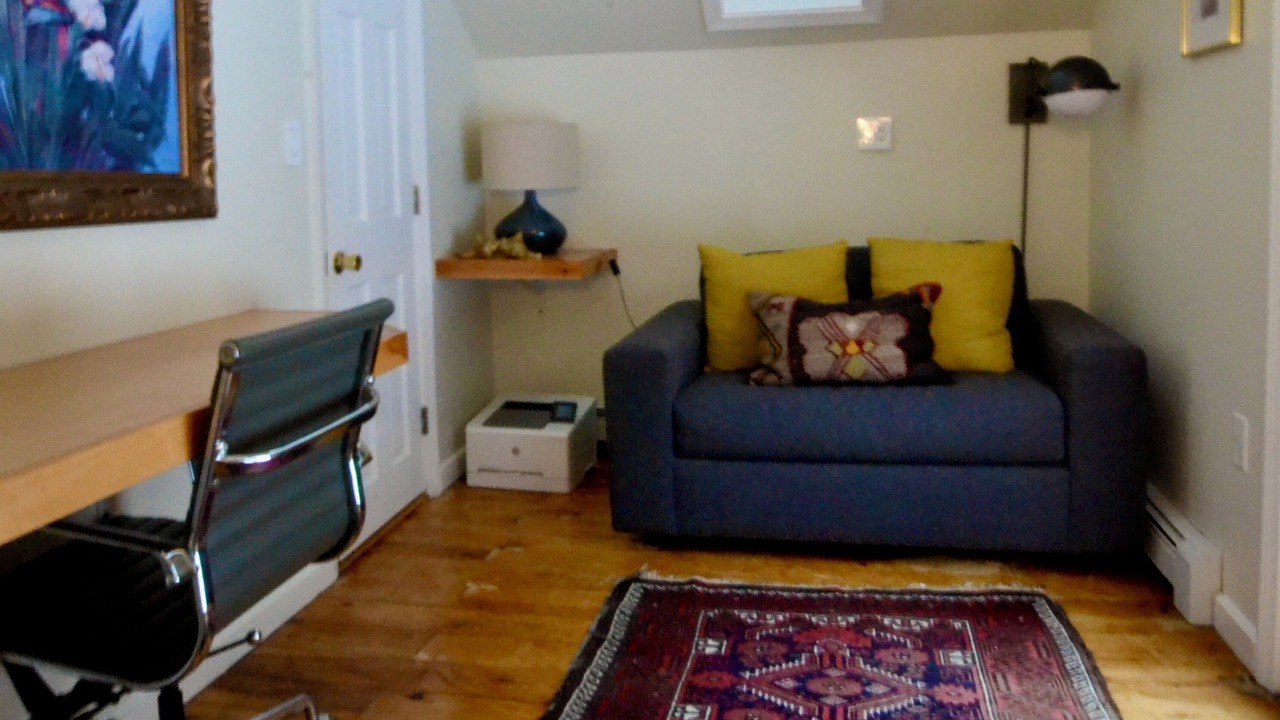 Photo of Livingroom in Rumford Center