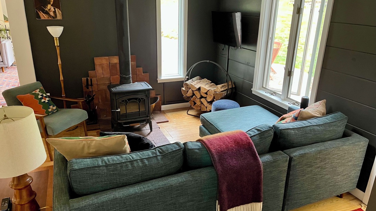 Photo of Livingroom in Rumford Center