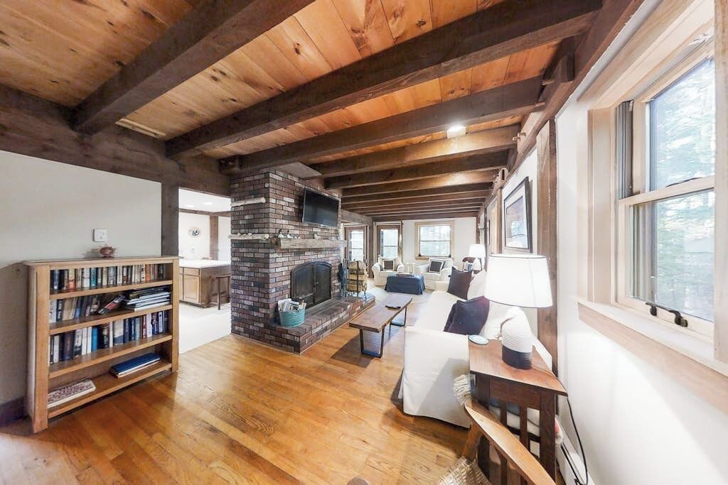 Photo of Livingroom in Bayville