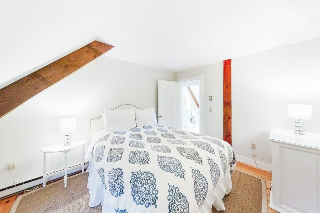 Photo of Bedroom in Bayville