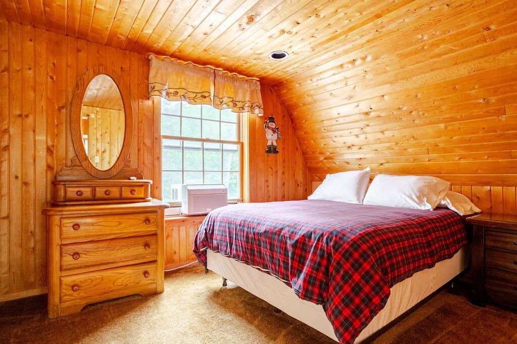 Photo of Bedroom in Montgomery Center