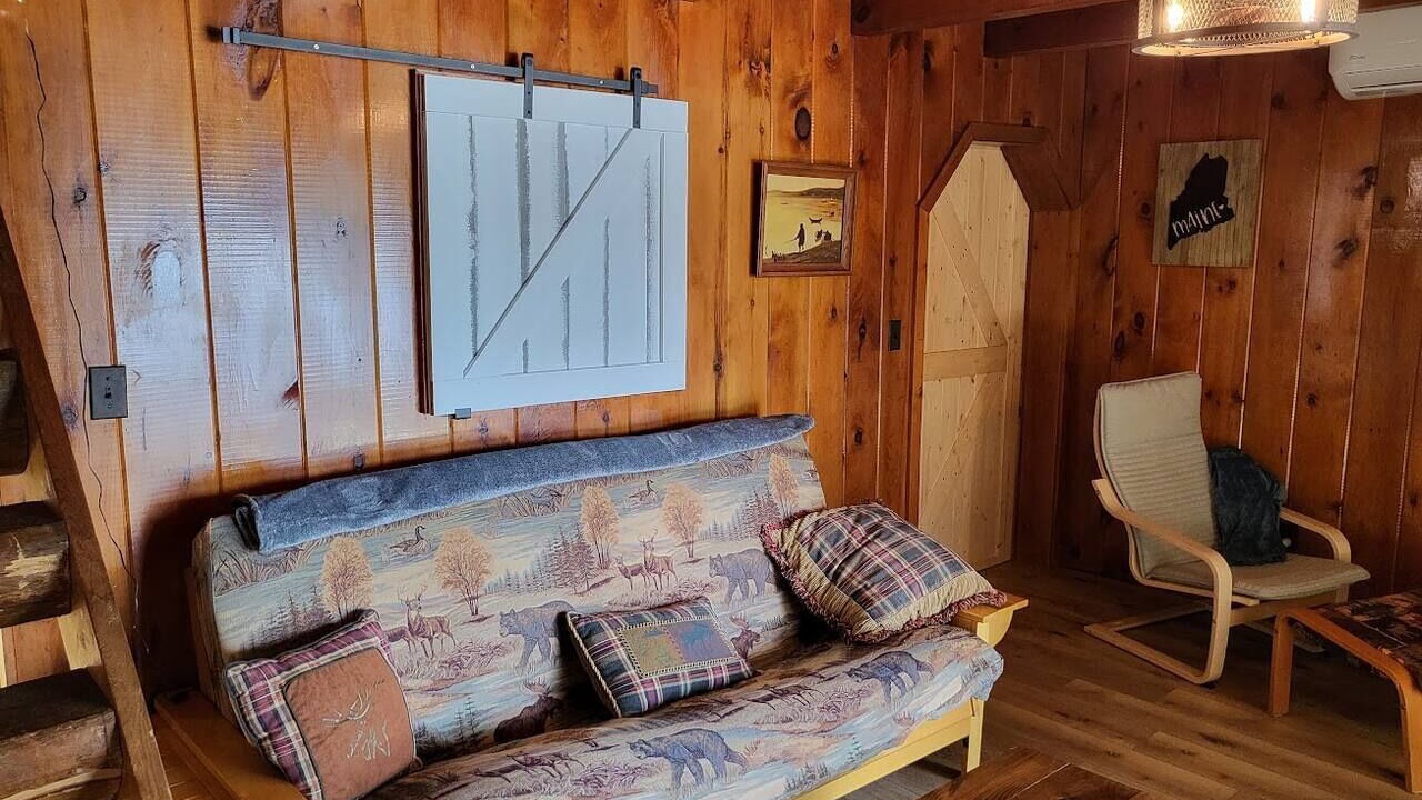 Photo of Livingroom in New Vineyard